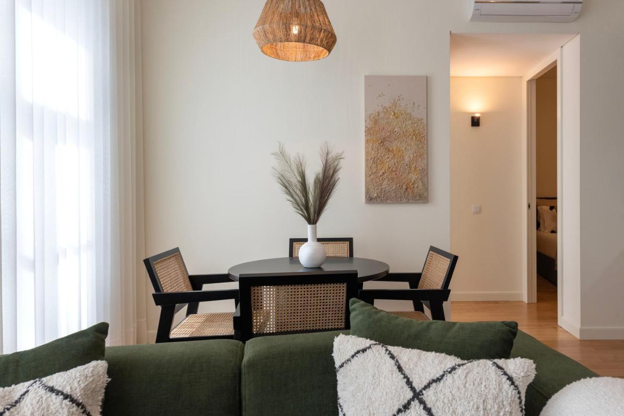 Mouzinho Da Silveira 215 By Lovelystay Porto Buitenkant foto